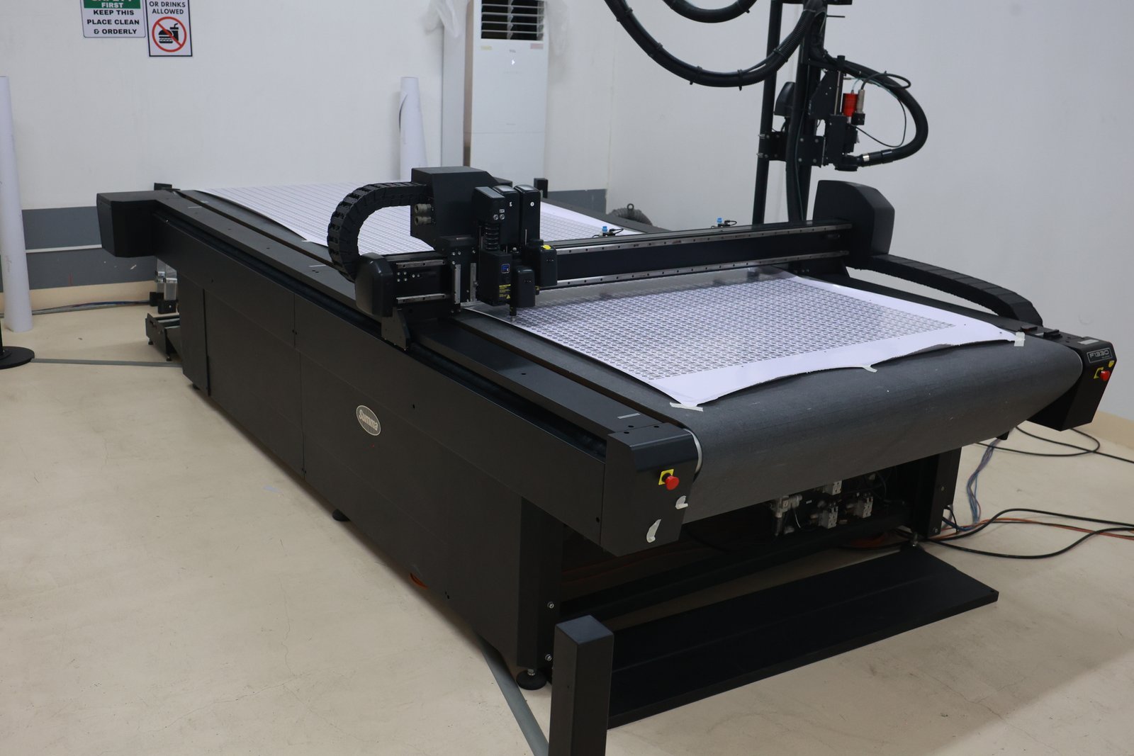 Digital Flatbed Cutter